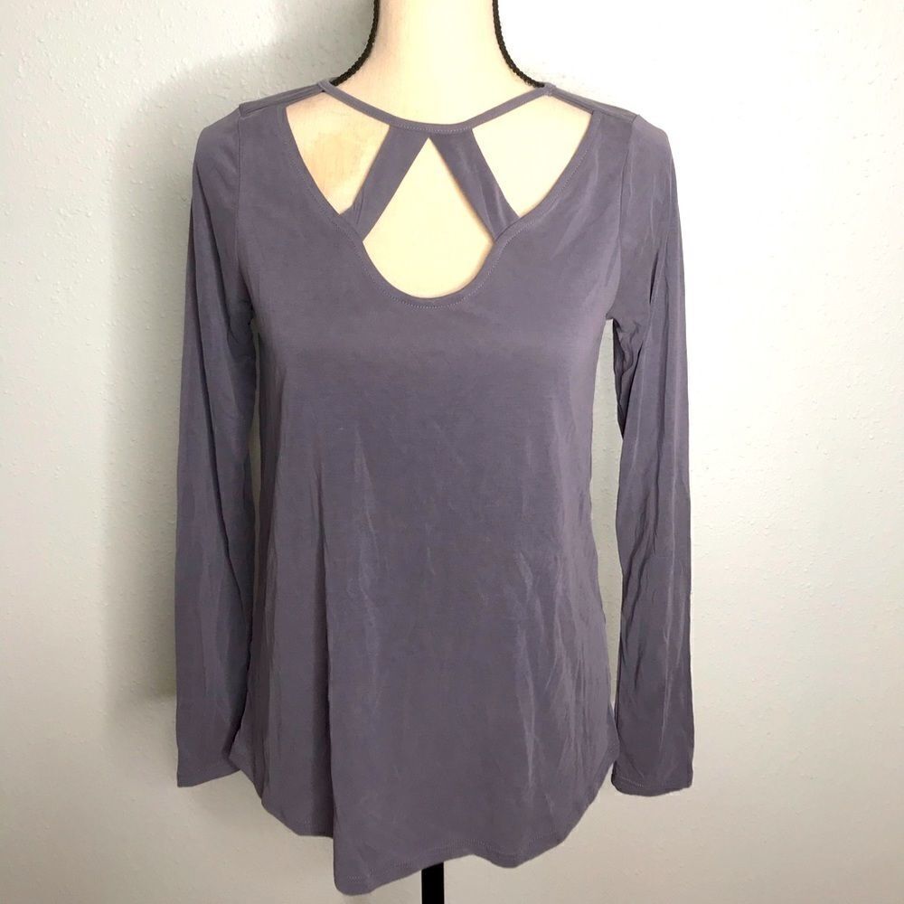 Adorable NWT Long Sleeve Buckle Top